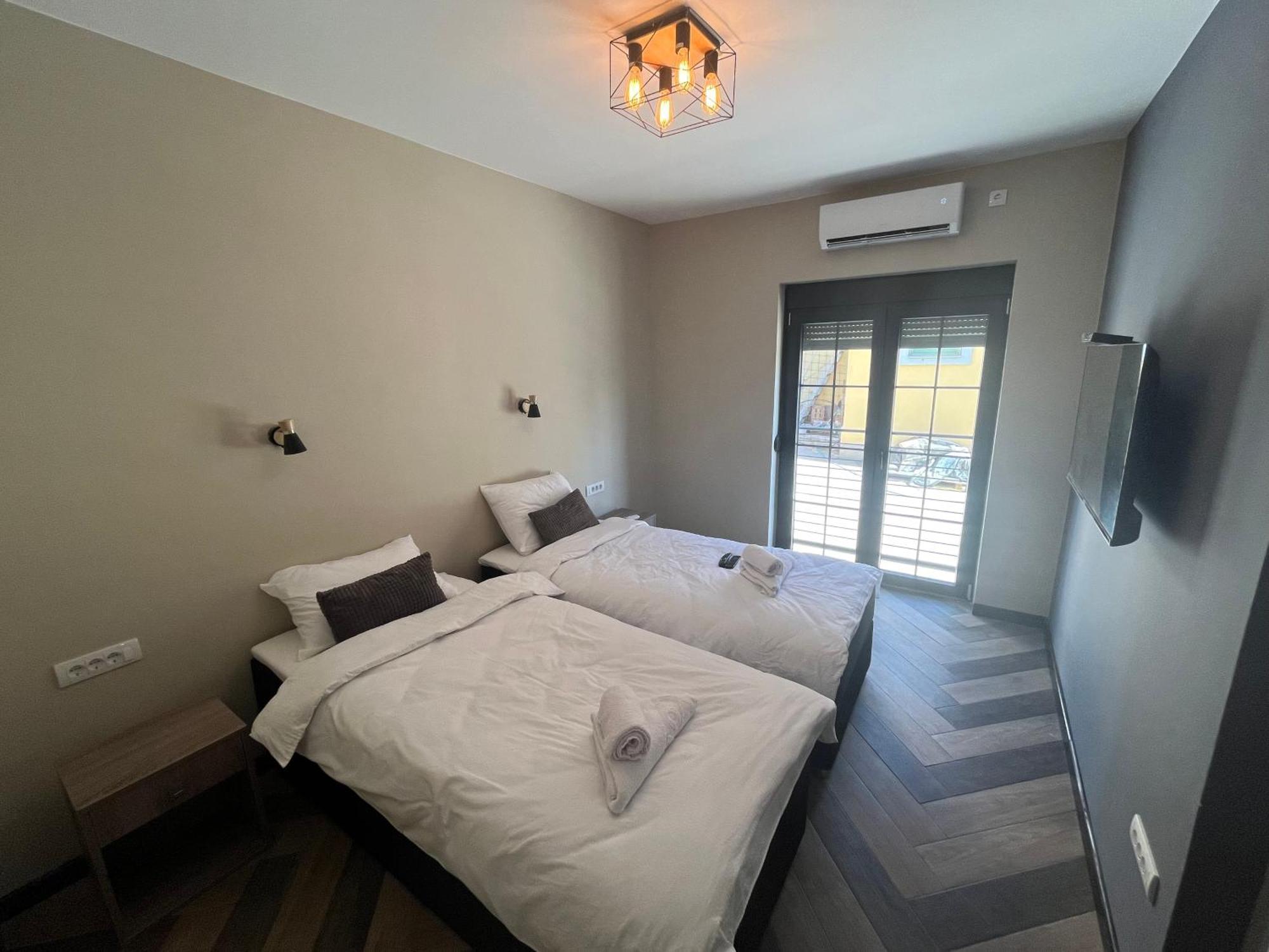 La Roue Otel Vrsac Dış mekan fotoğraf
