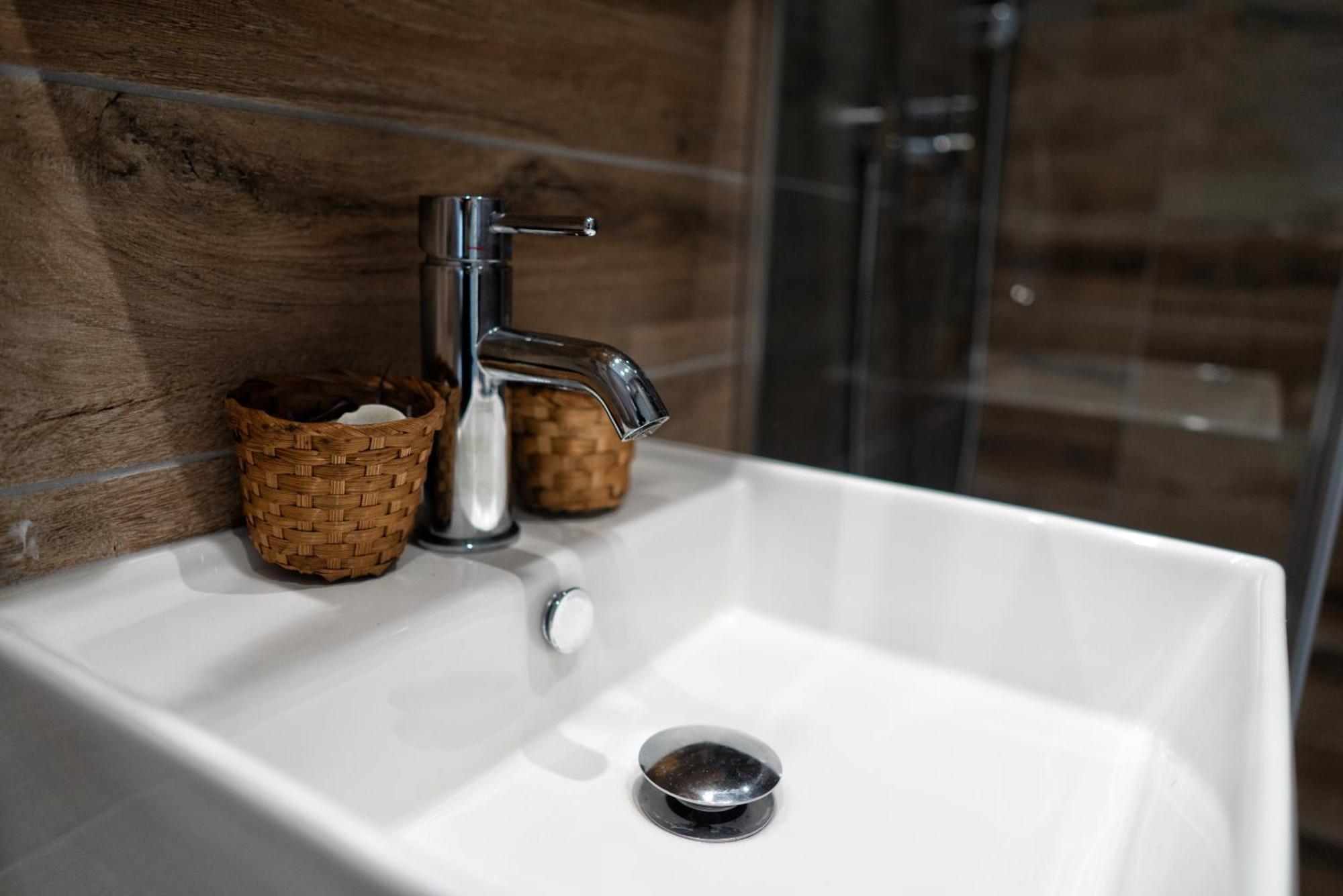 La Roue Otel Vrsac Dış mekan fotoğraf