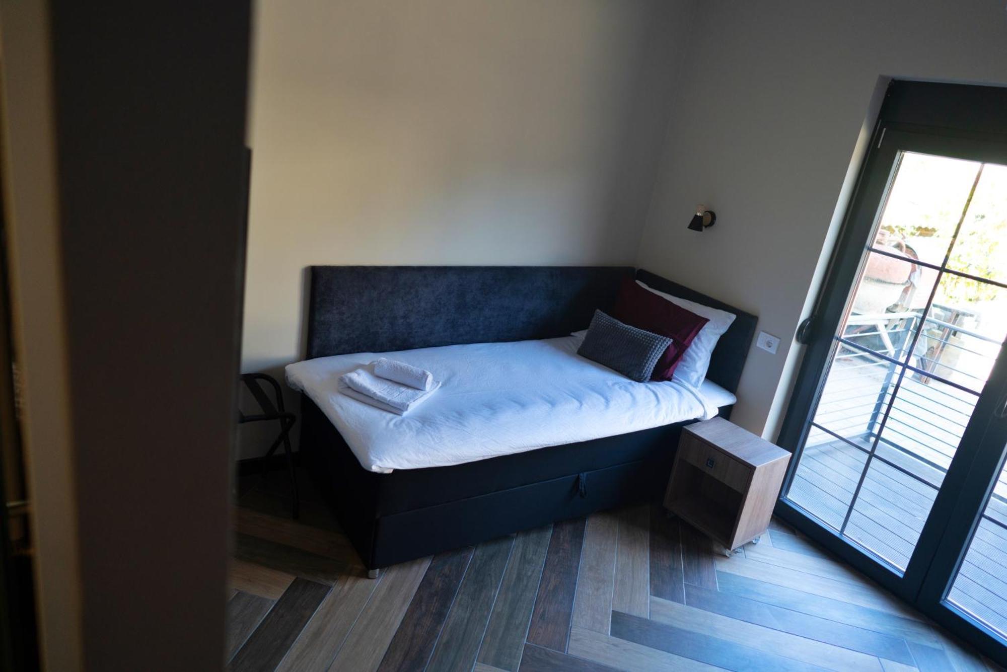 La Roue Otel Vrsac Dış mekan fotoğraf